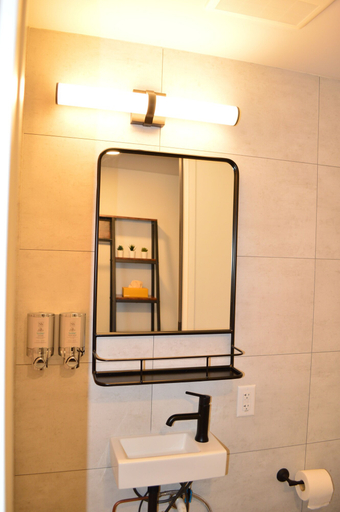 Bathroom 4, The Block Hotel & Commons, Summit