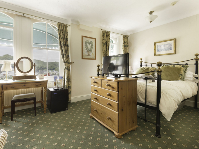 Bedroom 4, Dolphin Guest House, Cornwall