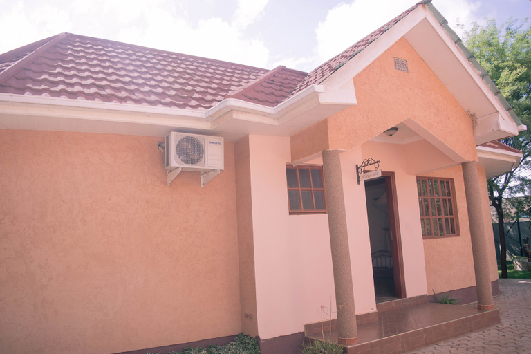 Exterior & Views 2, Lindrin Lodge, Hai