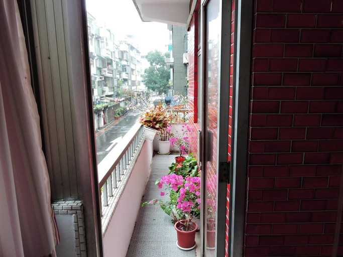 Others 4, Star House 2, Taipei City