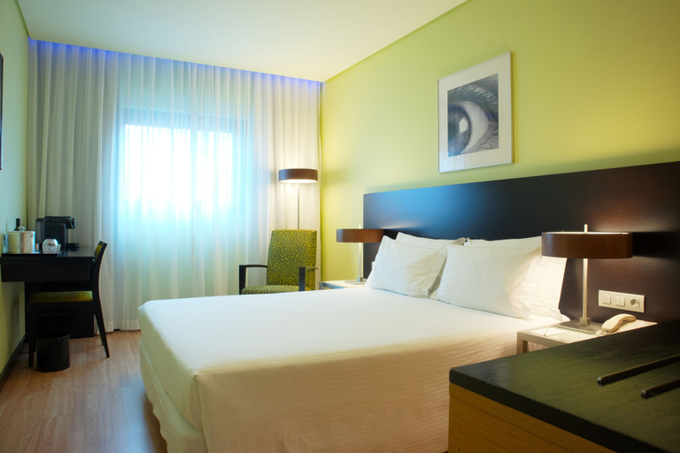 Bedroom 3, SANA Capitol Hotel, Lisbon