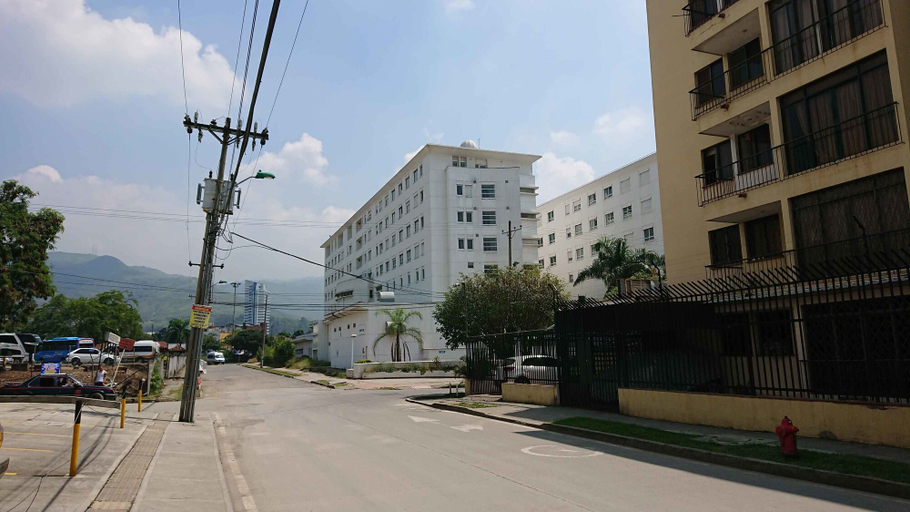 Exterior & Views 2, Apartamento Prados Del Norte, Santiago de Cali