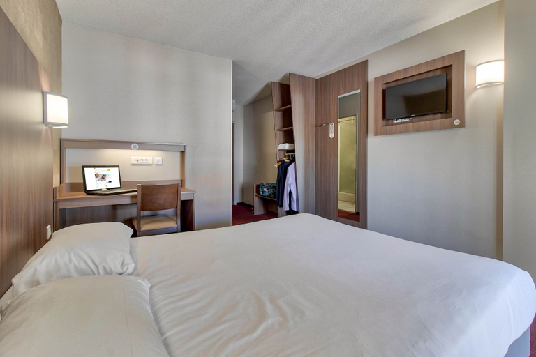 Bedroom 3, B&B HOTEL Saint-Jean de Luz, Pyrénées-Atlantiques