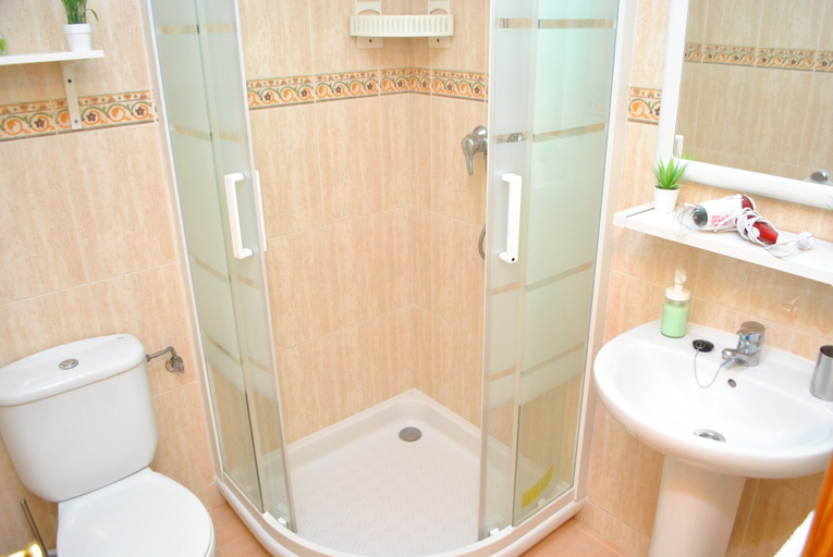 Bathroom 4, Holiday Beach Apartments Veronica, Málaga