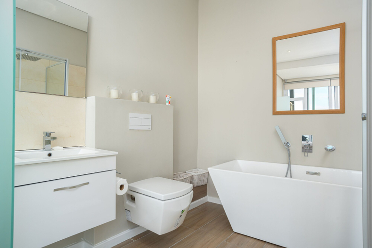 Bathroom 4, High Level 1, City of Cape Town