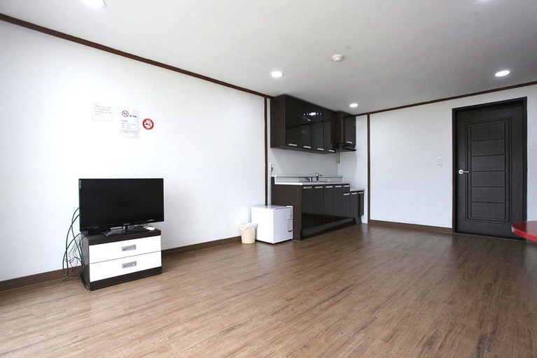 Others 5, Geomunoreum Hostel, Jeju
