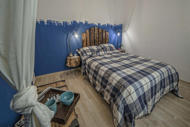 Bedroom 4, Ritratto sul Lago, Novara