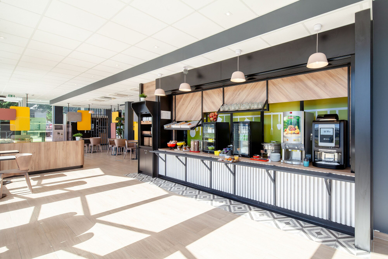 Food & Drinks 5, B&B HOTEL MASSY Gare TGV, Essonne