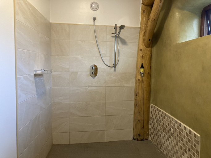 Bathroom 4, Lough Mardal Lodge