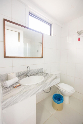 Bathroom 4, Rede Andrade Ondina Hotel, Salvador