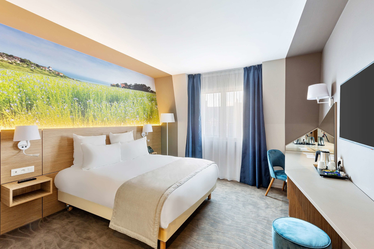 Bedroom 2, Best Western Le Beffroi, Nord