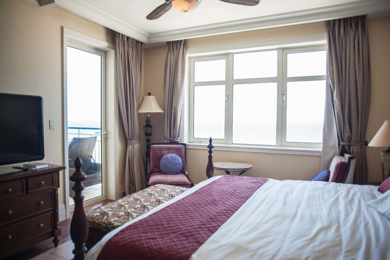 Bedroom 3, Palmyra Luxury Suites