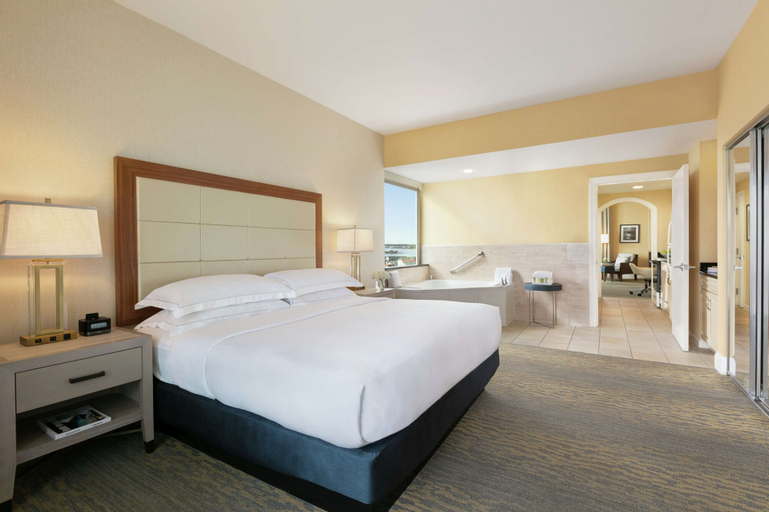 Bedroom 3, Hilton Ocean City Oceanfront Suites, Worcester