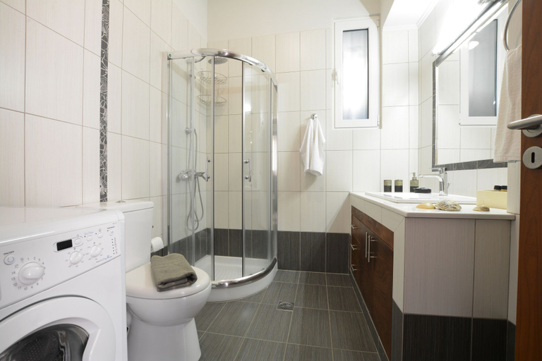 Bathroom, Orama Apartment, Crete