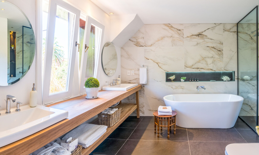 Bathroom 5, L'Auberge, n.a351