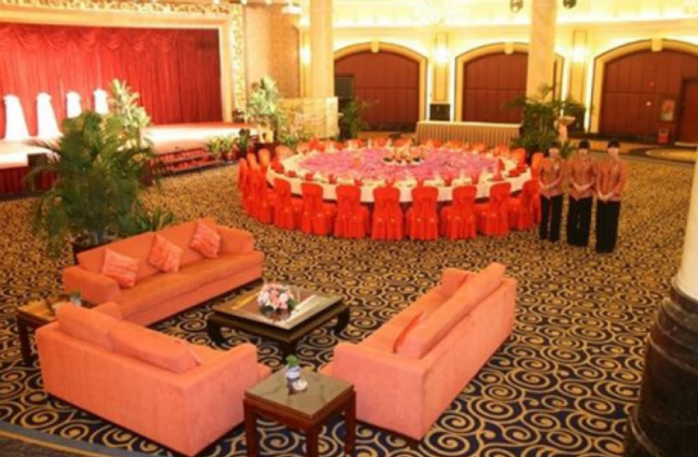 Business Facilities 19