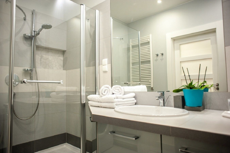Bathroom 3, Business Lux Apartment, Warsaw