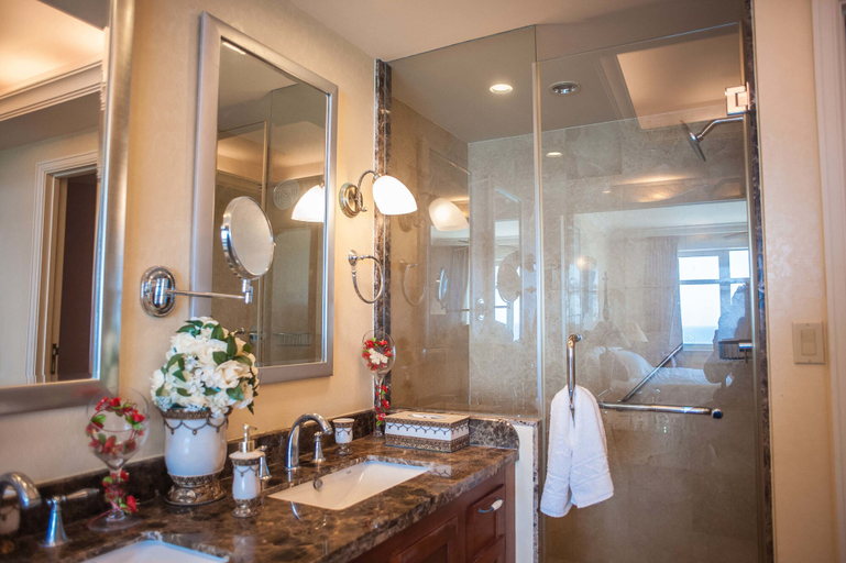 Bathroom 4, Palmyra Luxury Suites