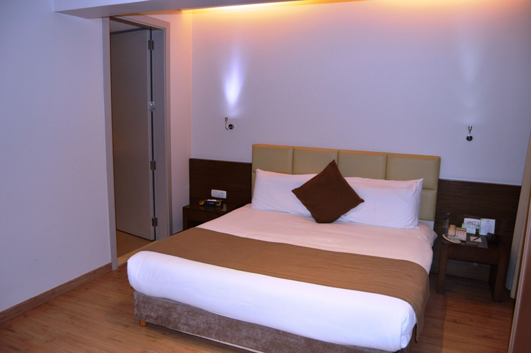Bedroom 3, Country Lodge Hotel & Resort, El Metn