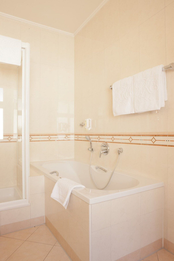 Bathroom 4, Hotel Kaiserin Elisabeth, Wien