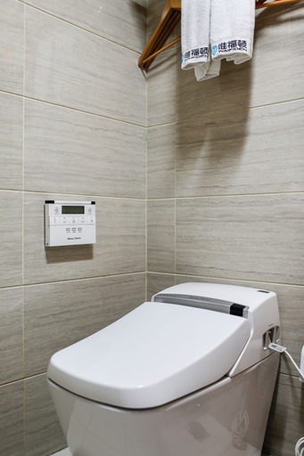 Bathroom 3, Royal River Apartment, Guangzhou