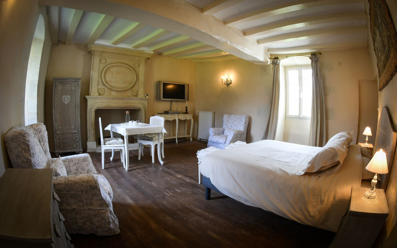 Bedroom 4, Château de la Grand'Cour, Loire-Atlantique