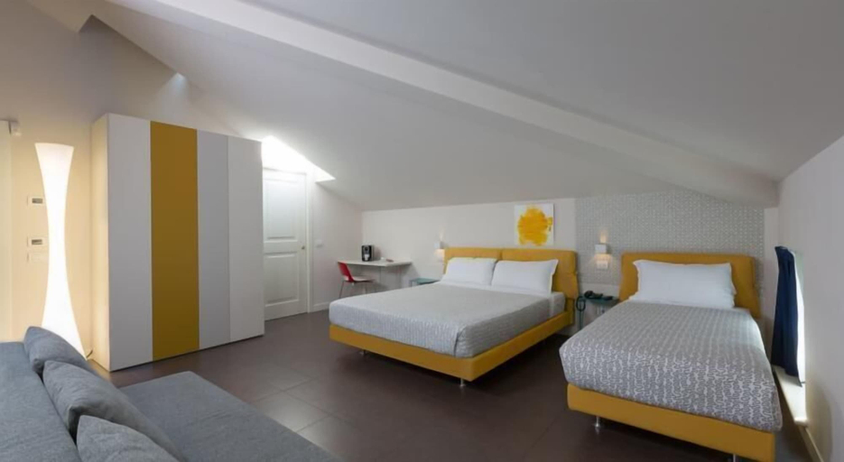 Bedroom 2, Hotel Forlanini52 Parma, Parma