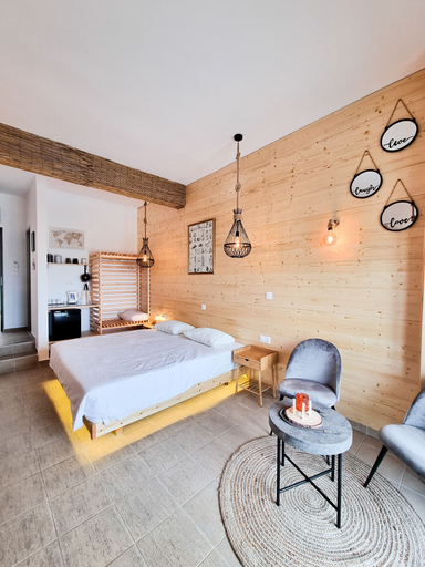 Bedroom 3, Penélope Hotel, South Aegean