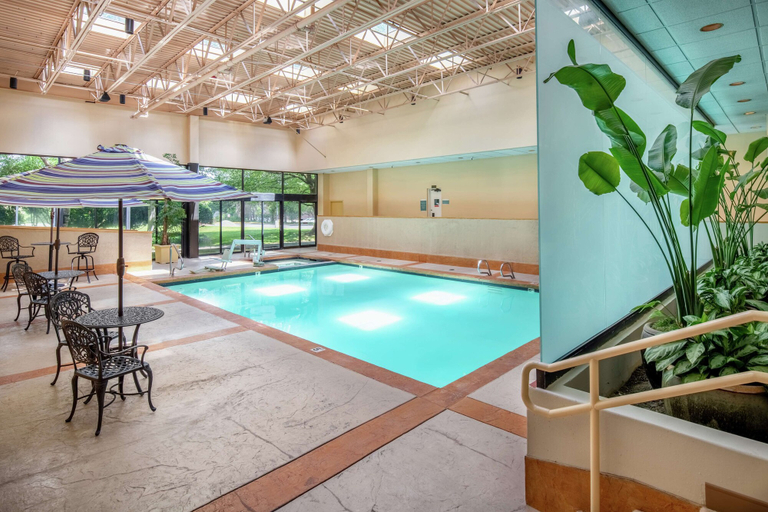 Sport & Beauty 2, DoubleTree Suites by Hilton Seattle Airport - Southcenter, Tukwila