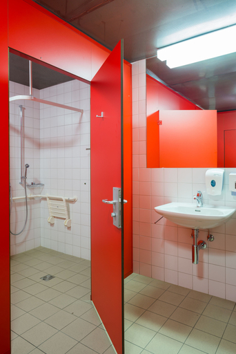 Bathroom 3, Youth Hostel Pontresina, Maloja
