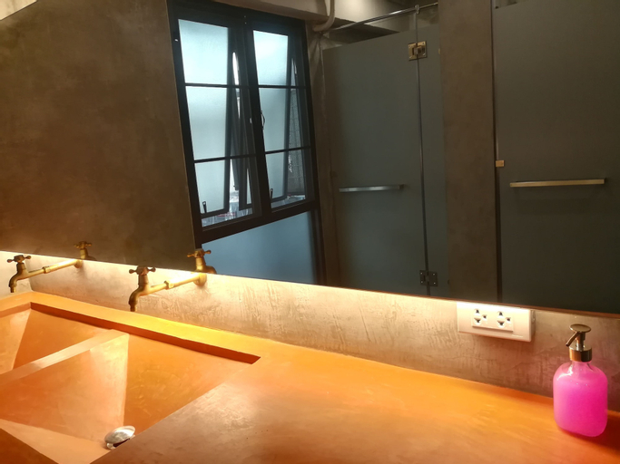 Bedroom 21