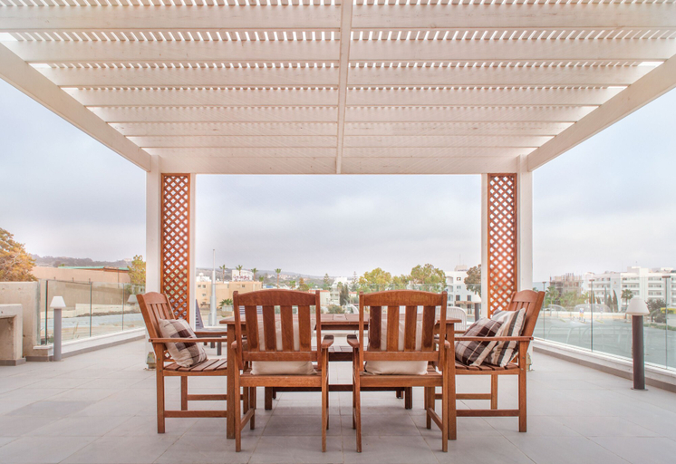 Food & Drinks, Napian Suites