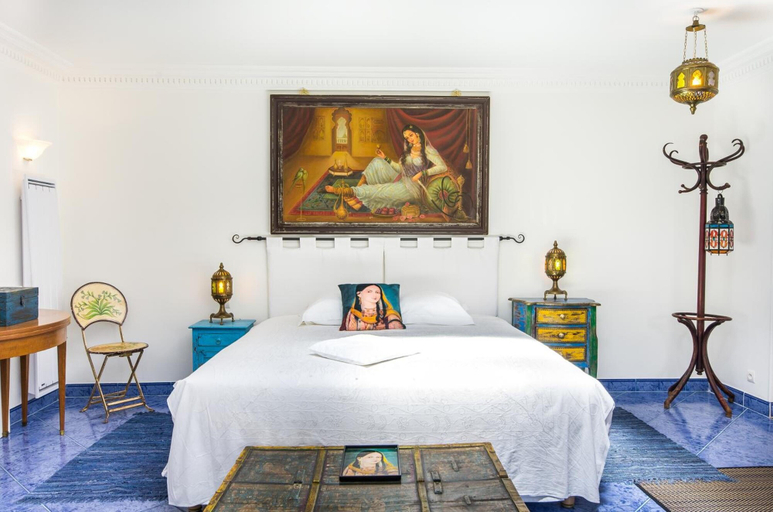 Bedroom 4, L'Home Du Monde, Calvados