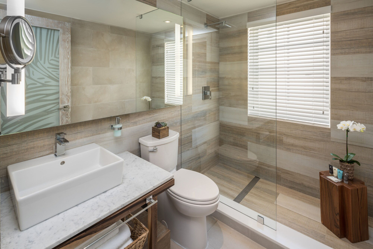 Bathroom 5, Lennox Hotel Miami Beach, Miami-Dade