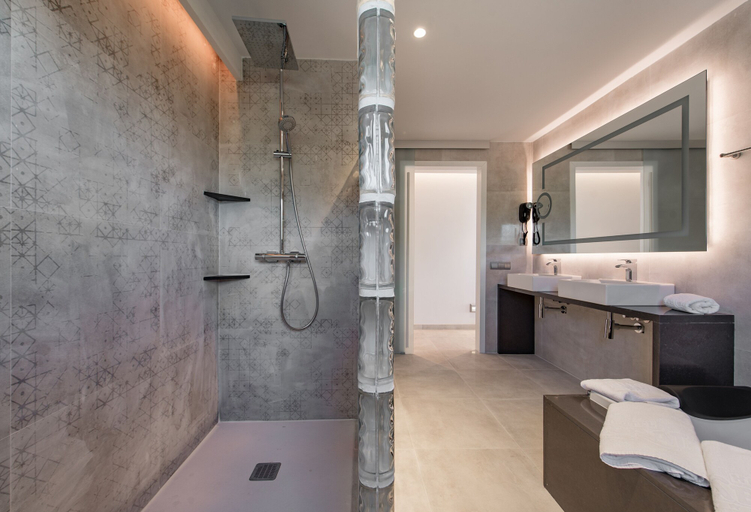 Bathroom 4, Hotel Abrat, Baleares