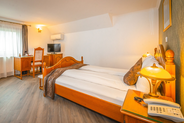 Bedroom 3, Hotel Korona, Sighisoara