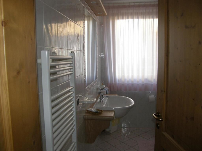 Bathroom 3, Villa Ilaria, Trento