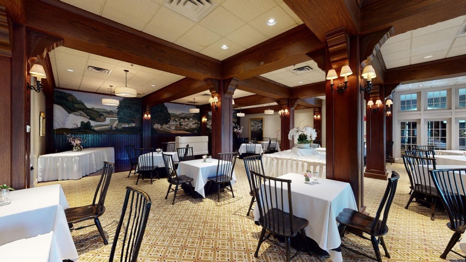Food & Drinks 5, Simsbury Inn, Hartford