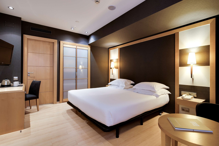 Bedroom 3, Barcelona Universal, Barcelona