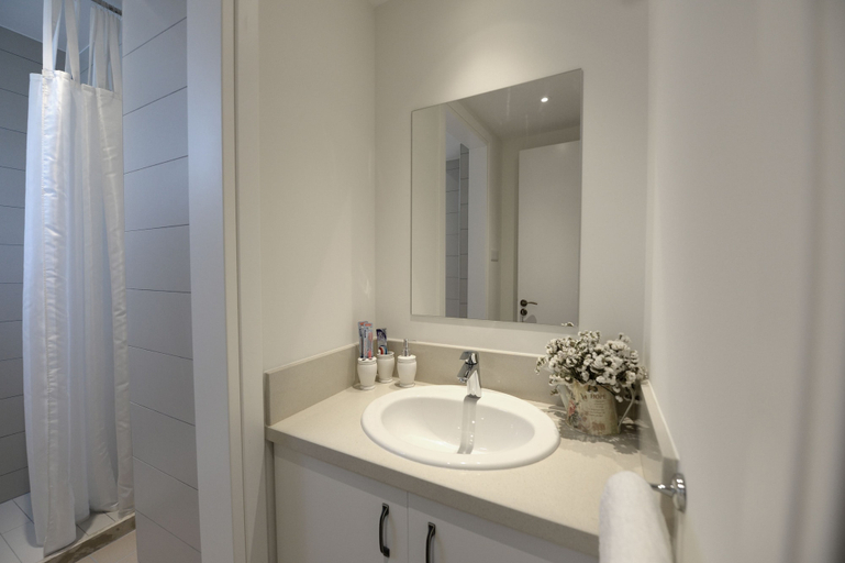 Bathroom 4, Avgi's Home