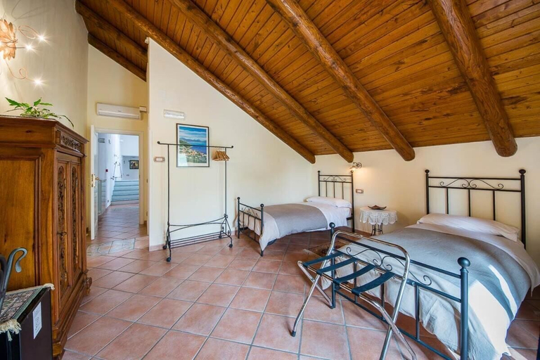 Bedroom 3, Ostello Beata Solitudo, Napoli