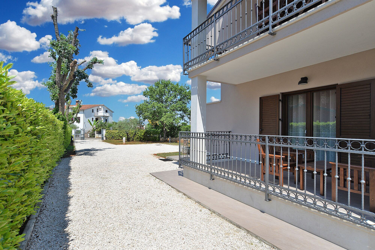 Exterior & Views 2, Apartment 1089, Poreč