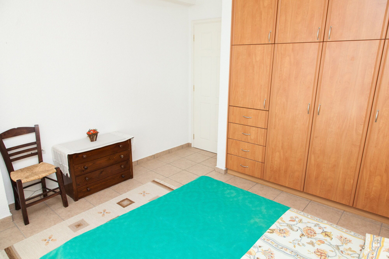 Bedroom 2, Arachova's Hilltop Delight Apartment, Central Greece