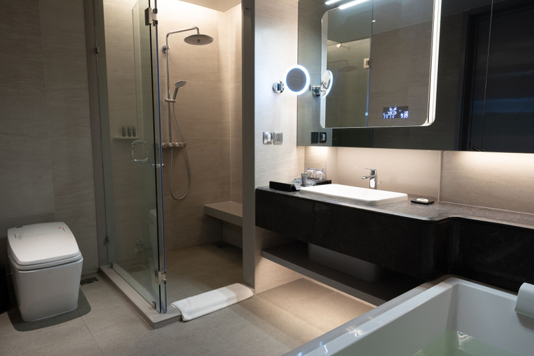 Bathroom 5, Grande Centre Point Space Pattaya, Pattaya