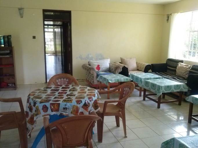 Others 5, Gralins Hotel, Rarieda