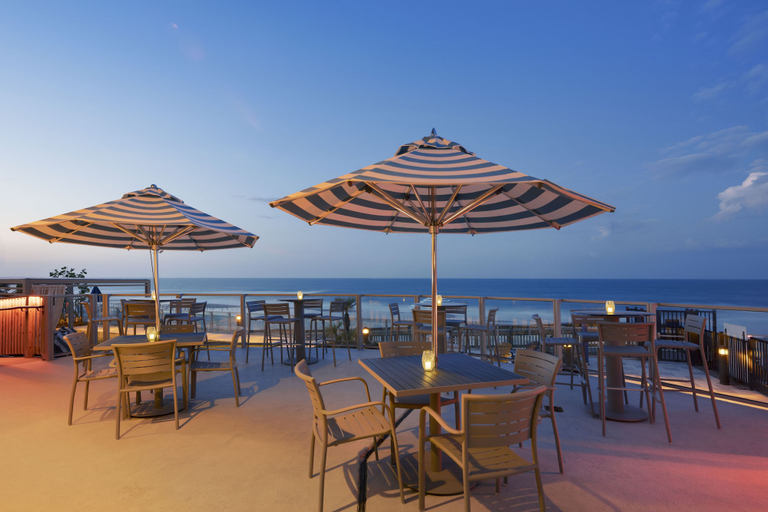 Food & Drinks 5, Max Beach Resort, Volusia