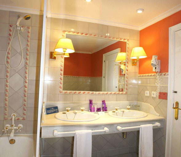 Bathroom 4, Hotel Alcázar de La Reina, Sevilla