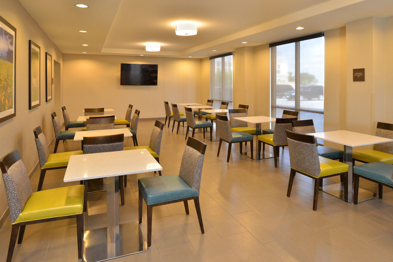 Food & Drinks 5, Comfort Inn & Suites Victoria North, Victoria