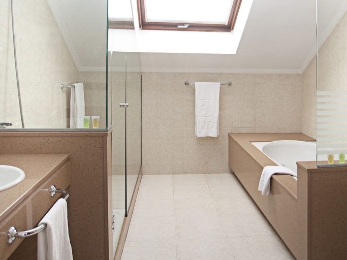 Bathroom 4, Hotel Sercotel Tres Luces, Pontevedra