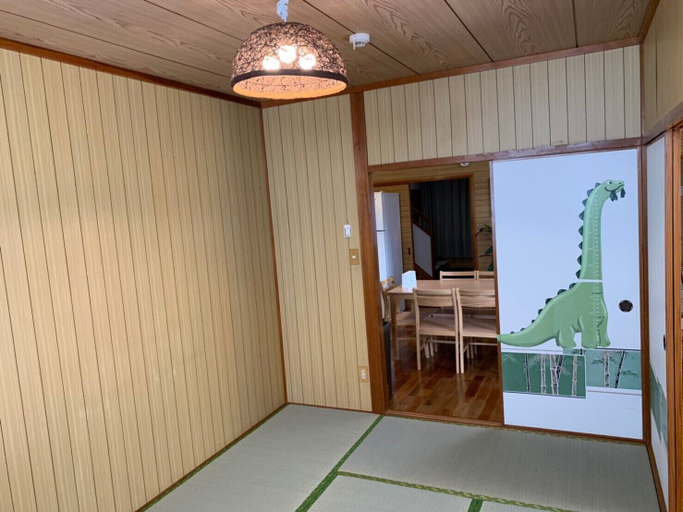 Others 4, Nomu House, Chatan